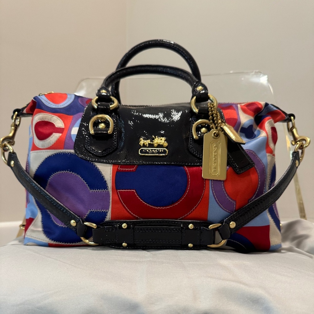 Vintage Coach Madison Sabrina Graphic Op Art -Multi Color- Blu, Red, White, Purp